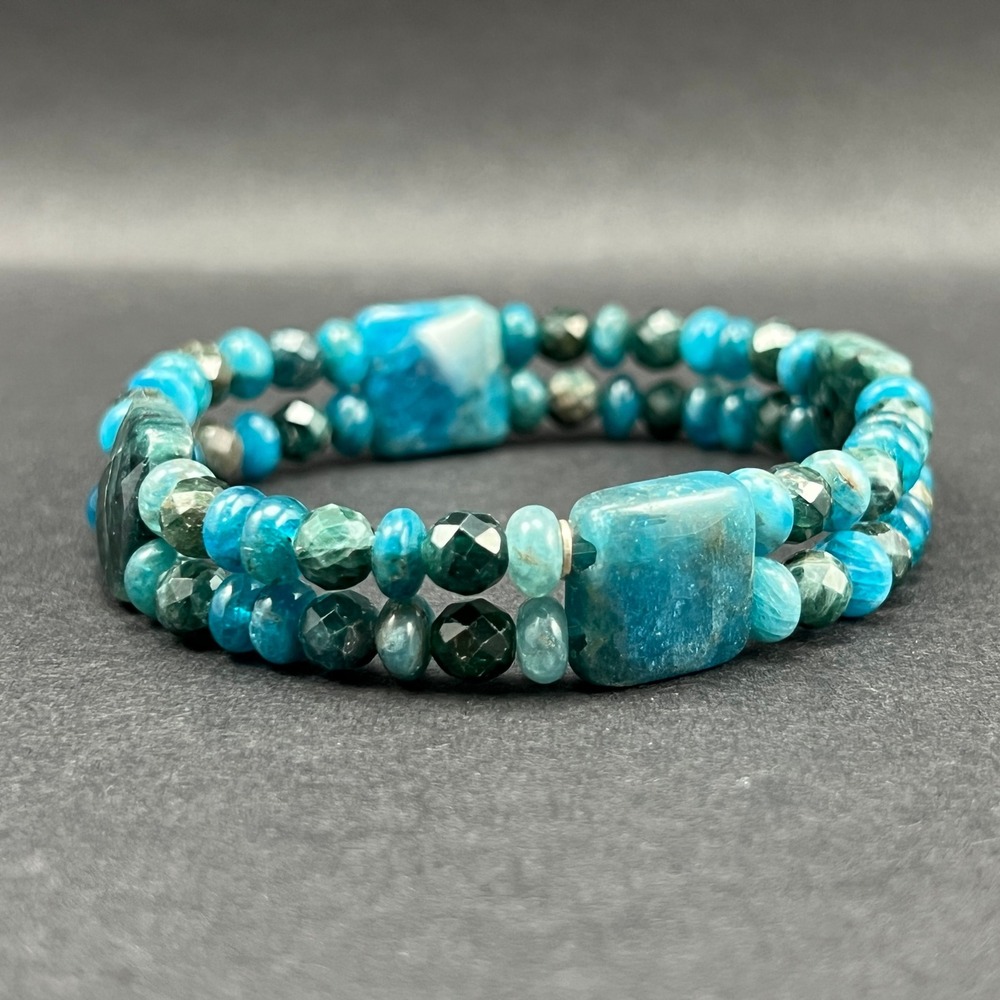 Stone Beaded Bracelet Blue Green Gemstone Stretch Boho Coastal 7.5"